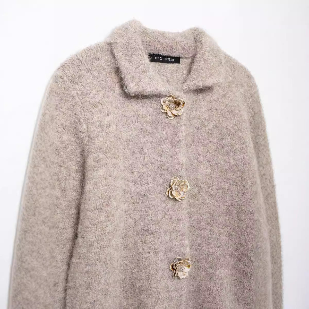 European And American Style Fashionable All-match Flower-shaped Decorated Row Button Knitted Coat