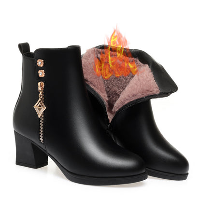 Neue Damenstiefel aus weichem Leder mit gemütlicher Sohle